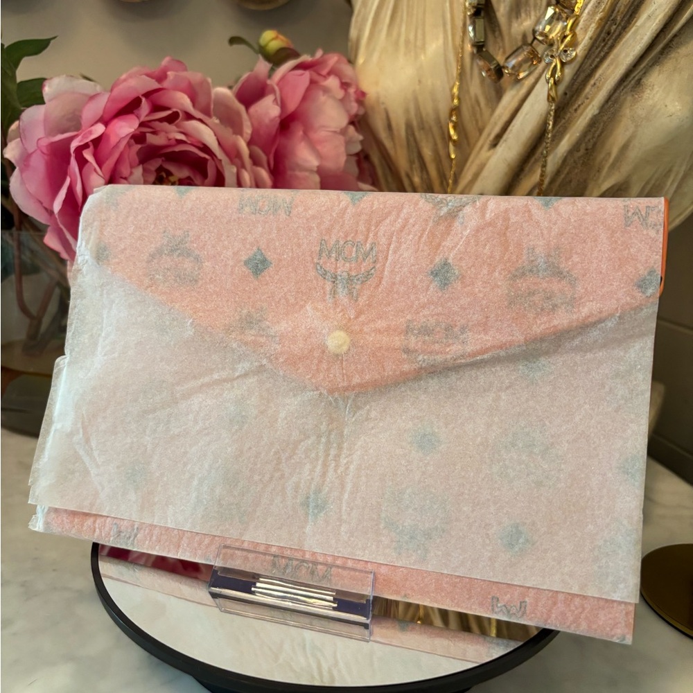 NIB MCM Women's snap envelope Clutch - Pink or Blue GWP - Picture 12 of 14